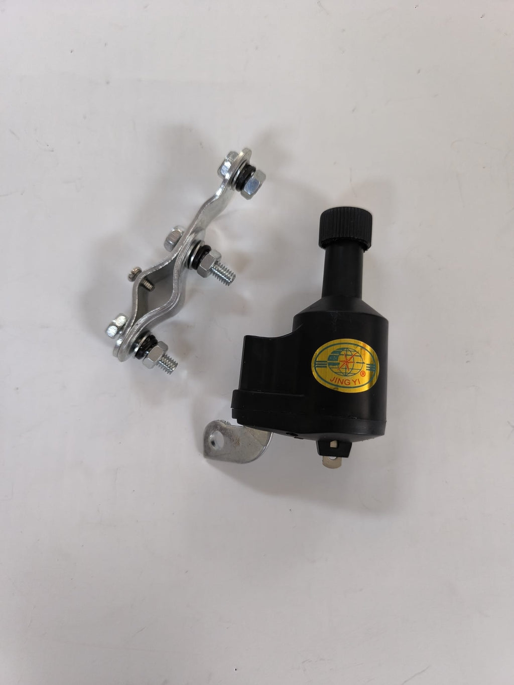 Dinamo lado derecho con soporte para Bicicleta